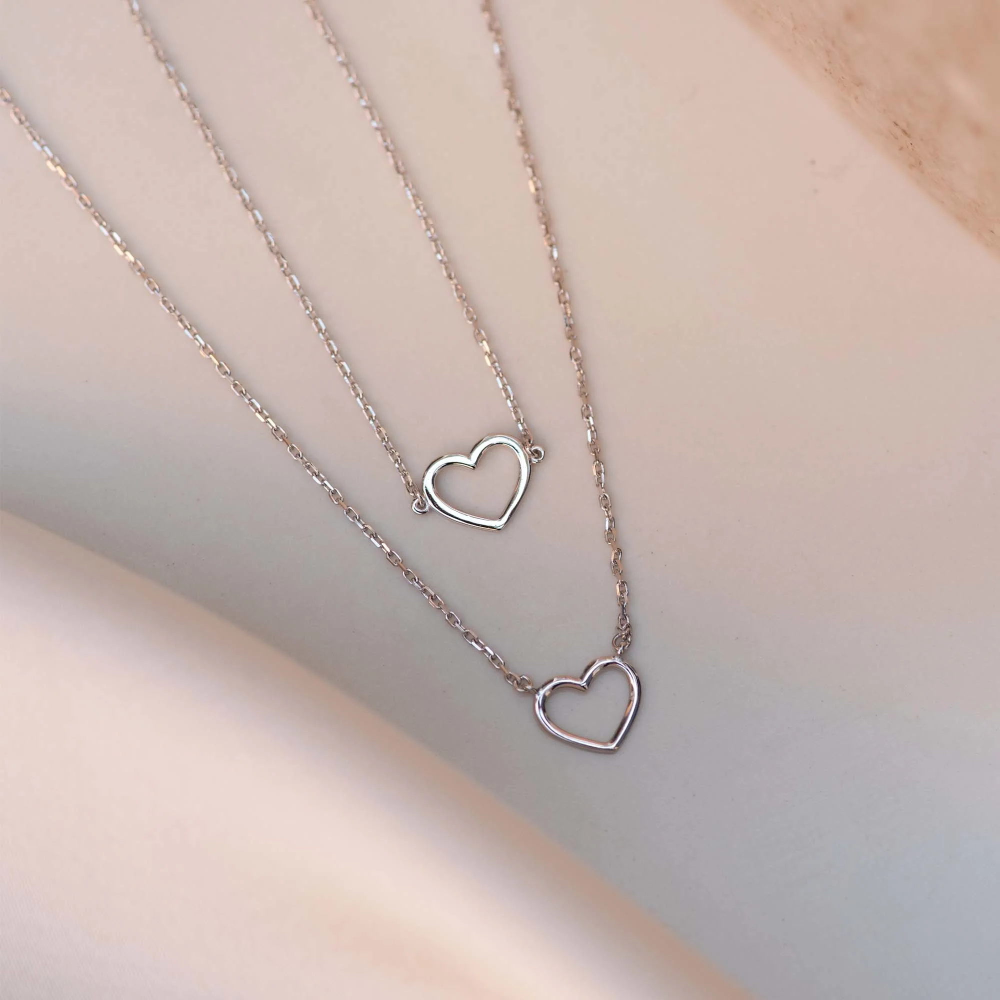 Saint Germain Amore 14 karat white gold bracelet with heart - Image 5